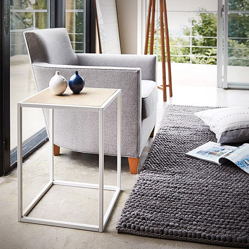 Mesa adicional cuadrada metal blanco y madera fresno Yamazaki